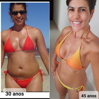 Aluna aos 30 e aos 45 anos, treinando em casa